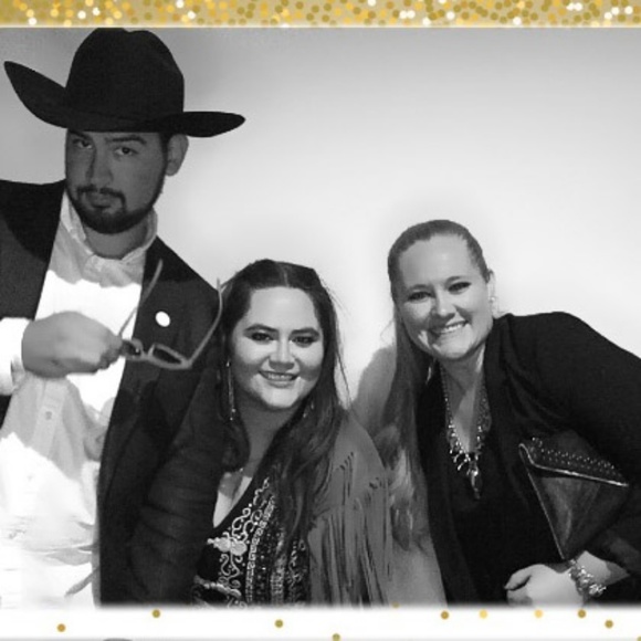 BEHIND THE CLOSET - Picture 6 of 6